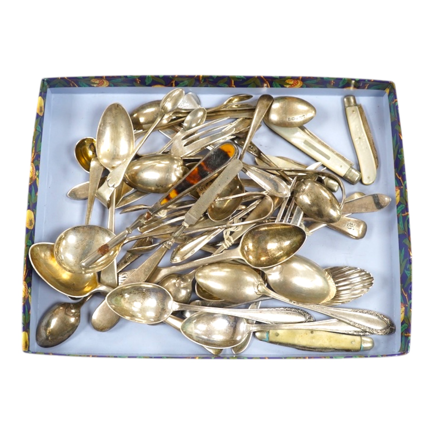 Two silver fruit knives, one other pocket knife and a quantity of other items including sundry minor silver flatware, 18.3oz. Condition - poor to fair